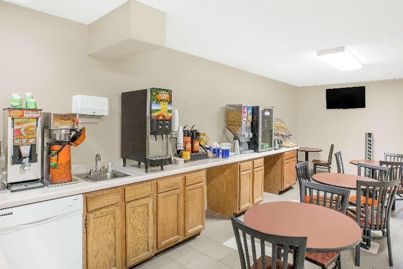 Stay at Days Inn By Wyndham York