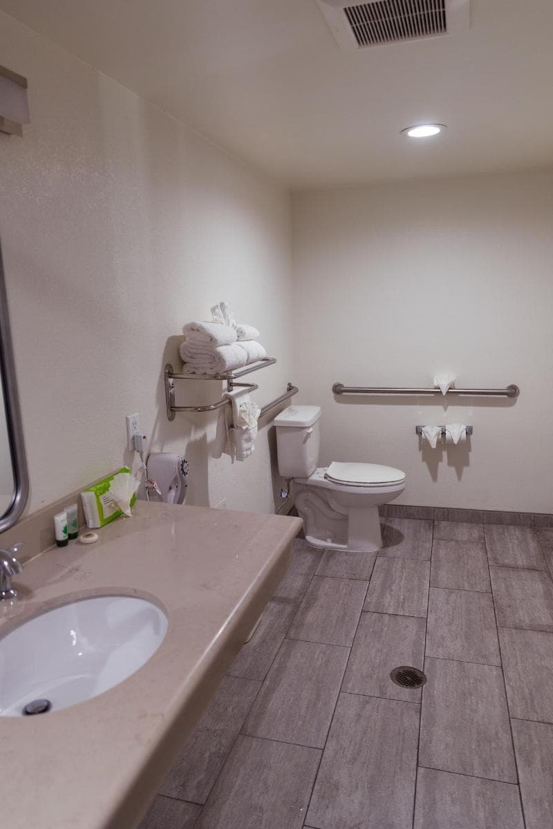 Cozy Inn image 1
