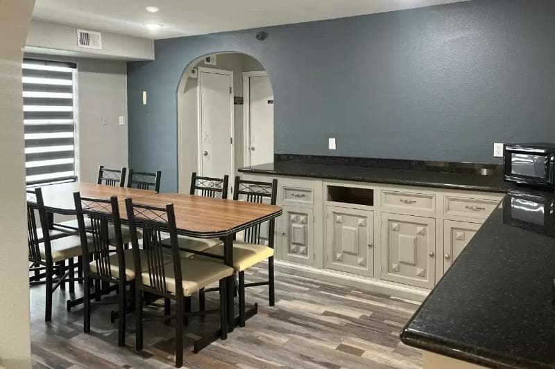 Econo Lodge Inn & Suites Laredo - Nuevo Laredo image 2