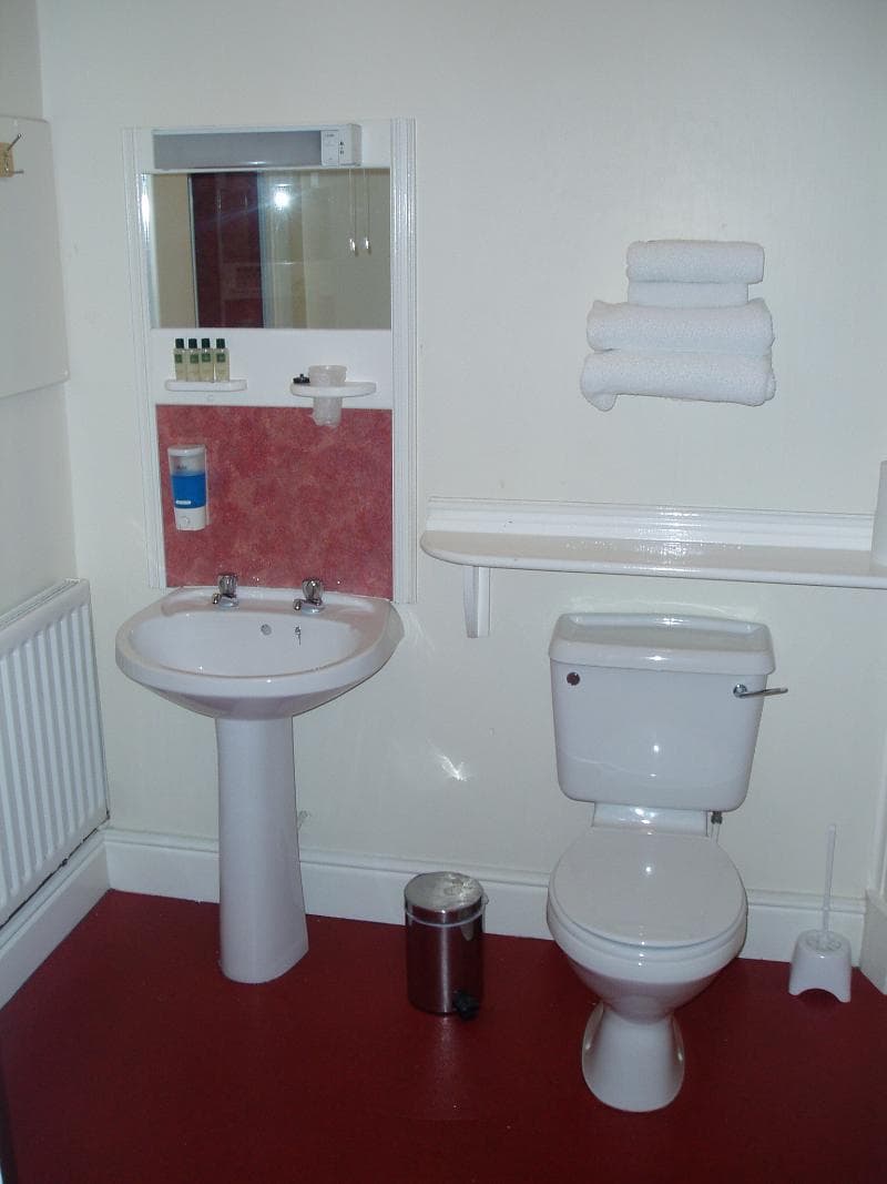 Hanover Hotel & McCartneys Bar image 2