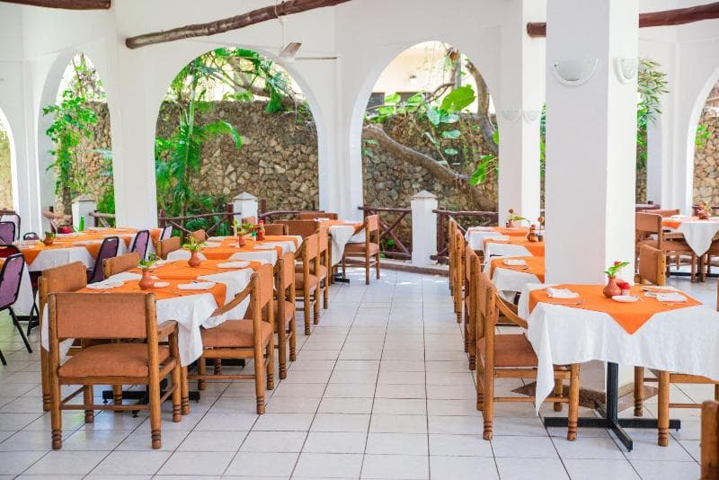 Plaza Beach Hotel image 2