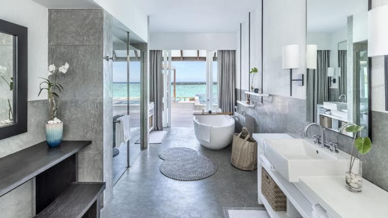 Four Seasons Resort Maldives at Landaa Giraavaru image 2