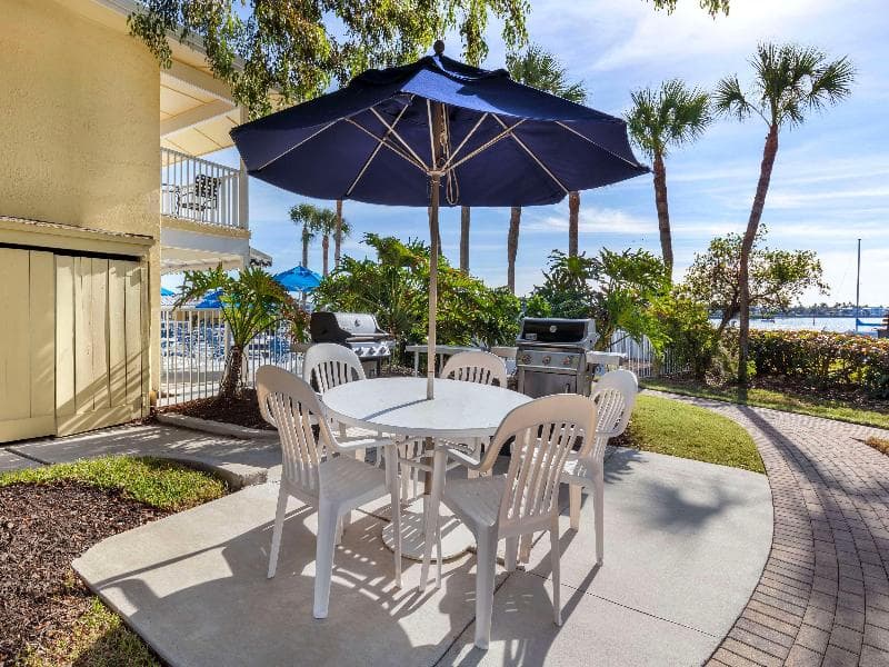 Stay at Hilton Vacation Club Charter Club Naples Bay