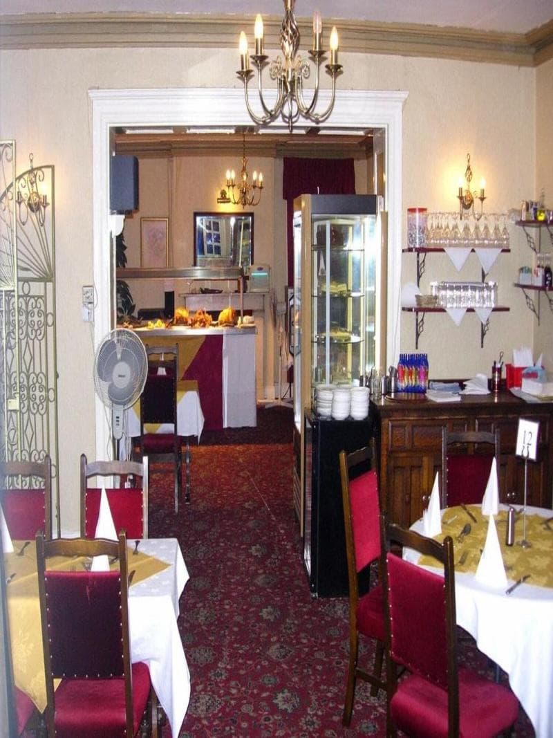 Royal Hotel image 1