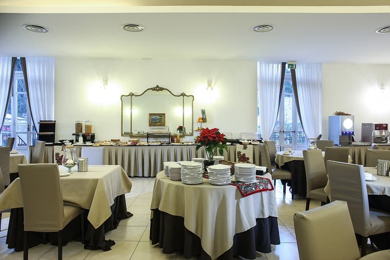 Grand Hotel Capodimonte image 1