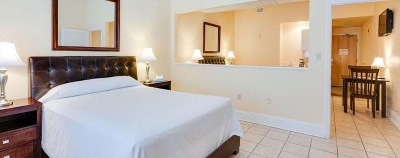 Naples Park Central - Main View