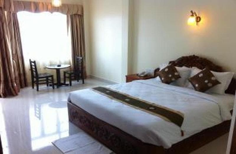 Green Centre Point Inn image 2