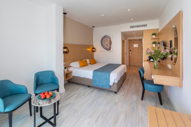 Leonardo Crystal Cove Hotel and Spa by the Sea image 1