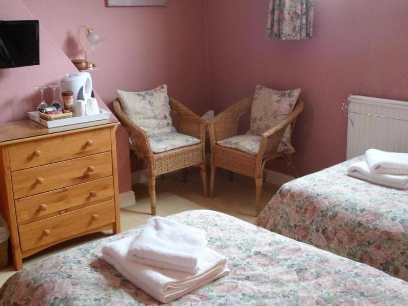 The Farthings Guest House - Main View