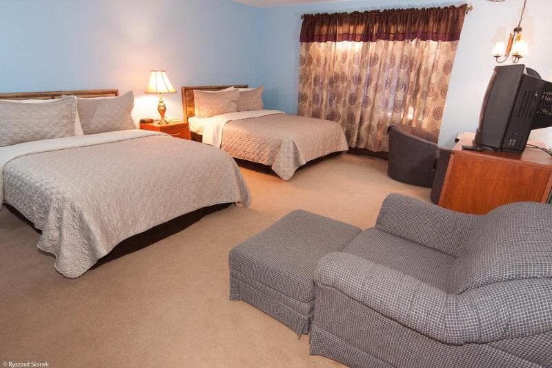 Valley Hi Motel image 2