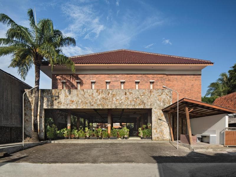 Sunrise Beach Hotel image 2