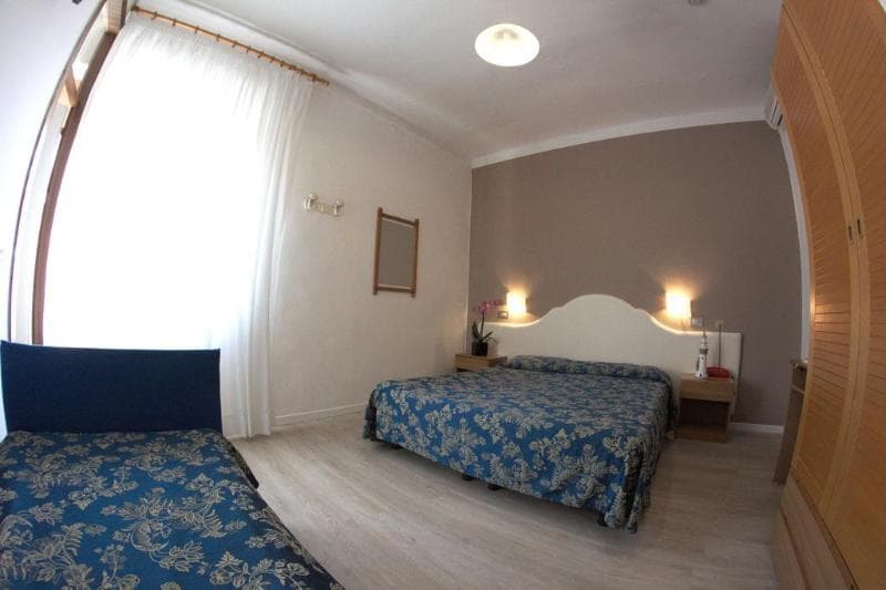 Hotel Moderno - Main View