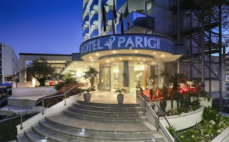 Hotel Parigi - Main View
