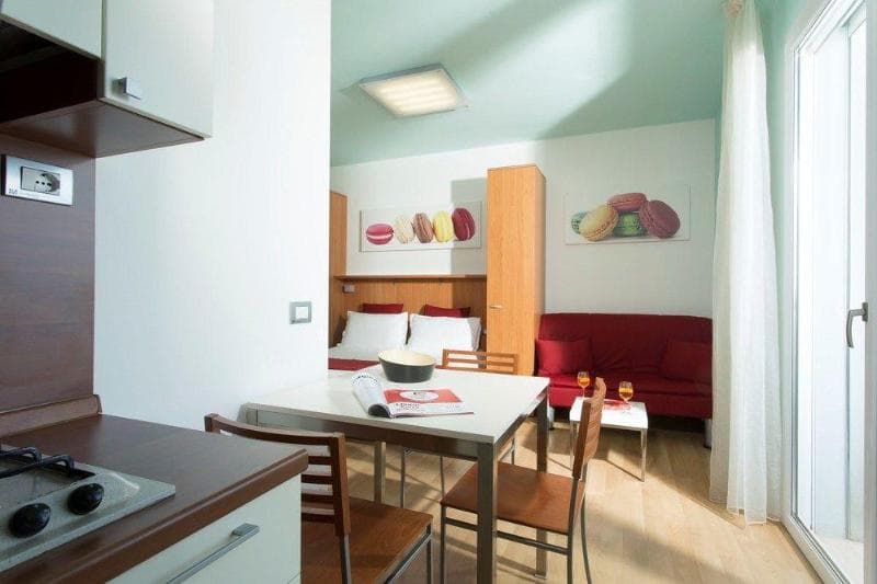 Domino Suite Hotel - Main View