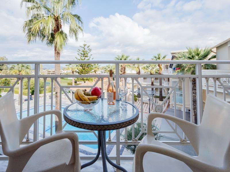 Stay at Vivian Hotel