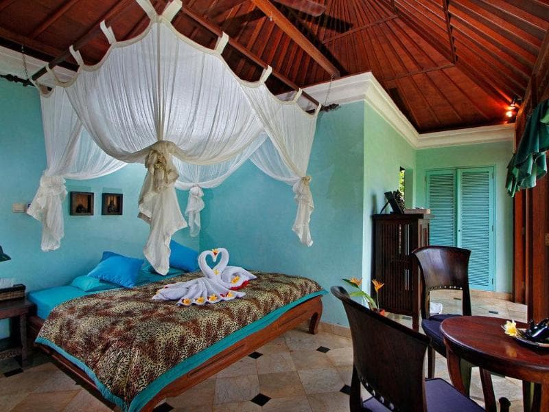 The Mahogany Villa - Main View
