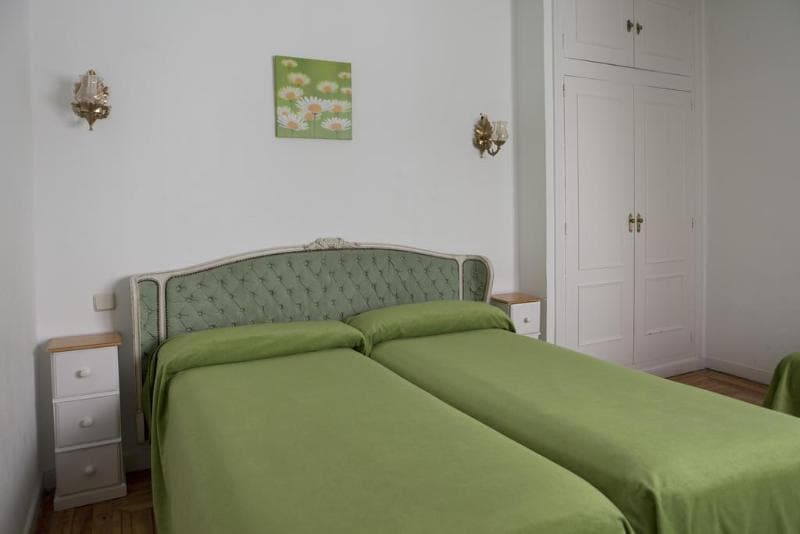 Hostal Madrid image 2