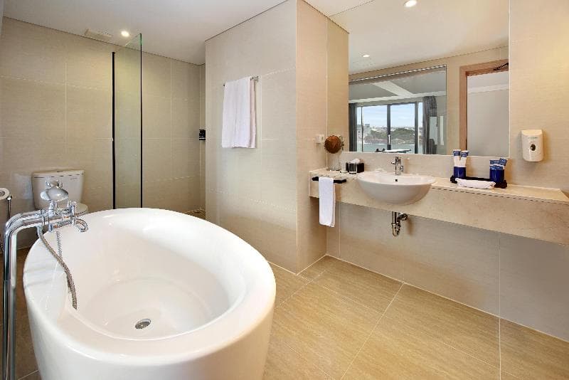 Aston Inn Pantai Losari Makassar image 2