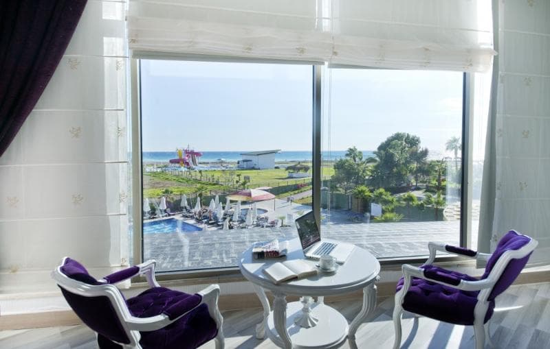 Raymar Hotel image 1