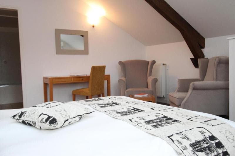 Logis Hôtel le Château d'Orfeuillette image 1