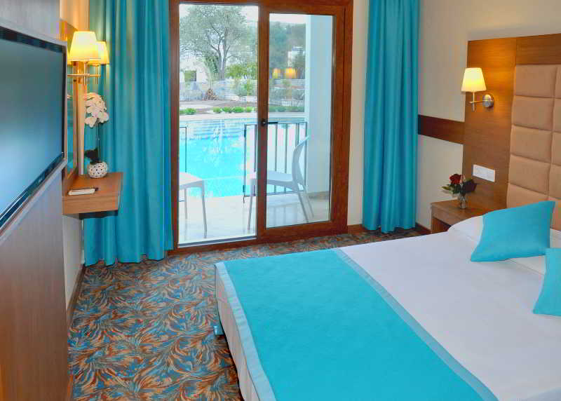 Liona Hotel - Main View