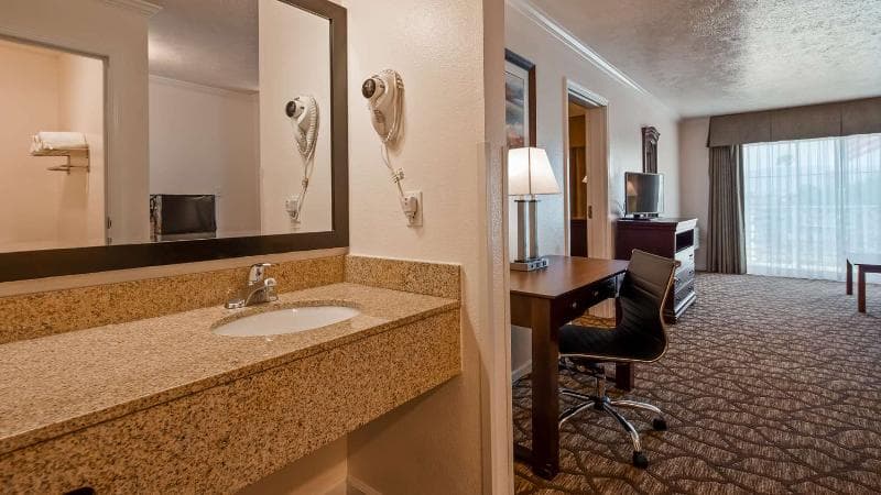 Best Western Salinas Monterey Hotel image 2