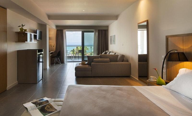 Ostria Sea Side Hotel image 2