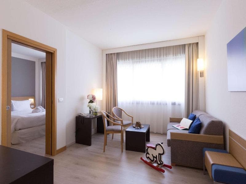 Living Place Hotel image 1