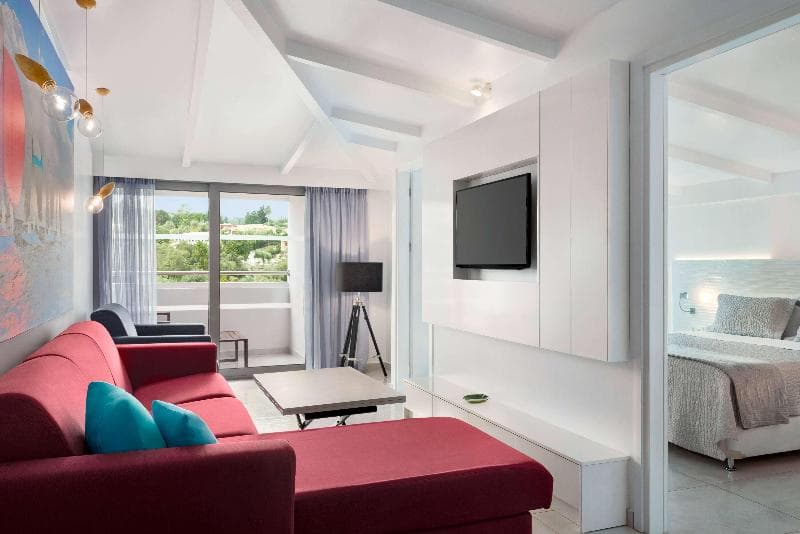 TRYP by Wyndham Corfu Dassia image 2