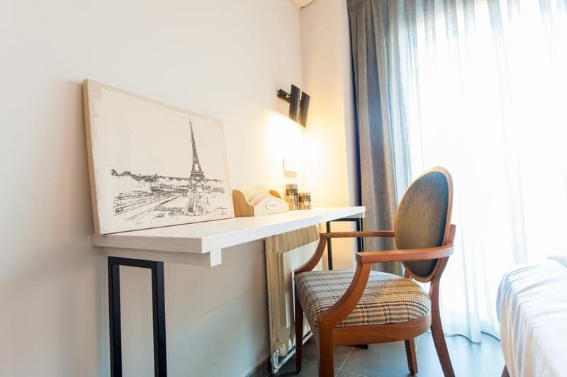 New Hotel Colon image 2