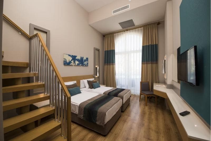 Palm World Resort & Spa image 1