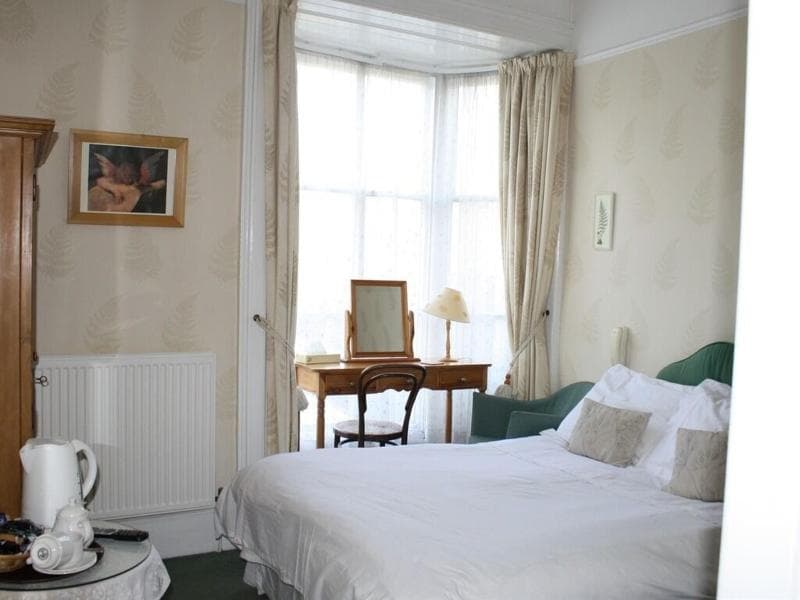 Holmwood House Hotel image 1