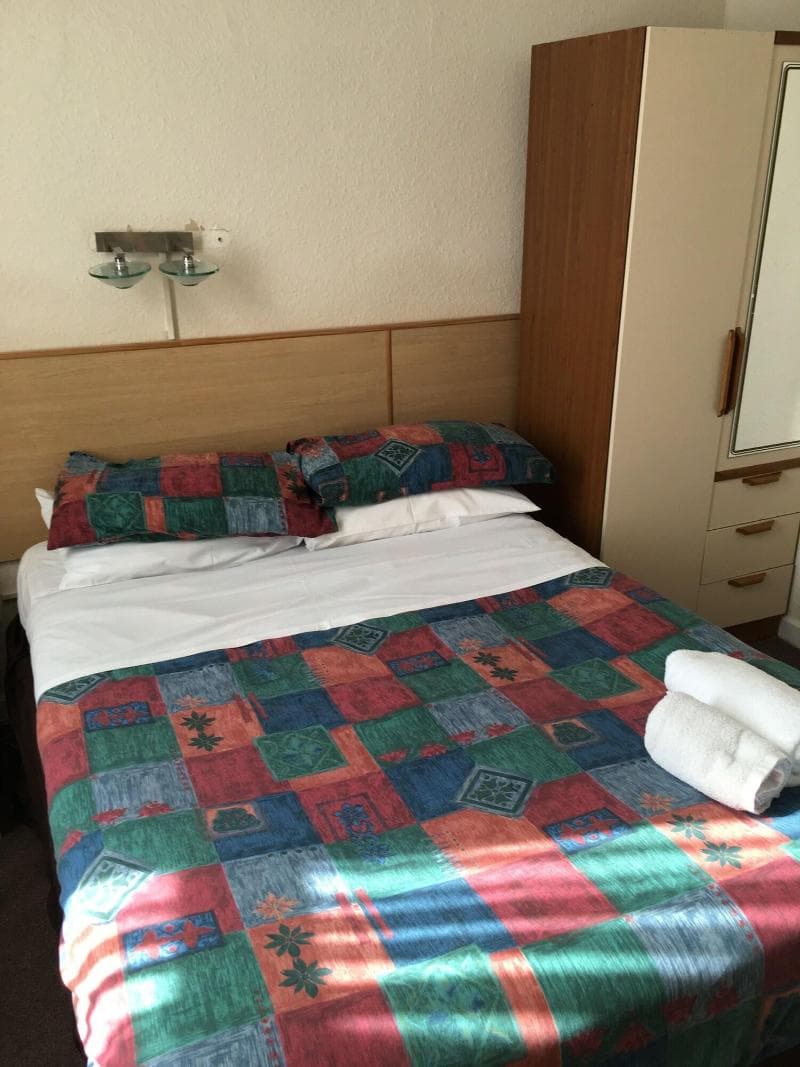 Smiths Hotel image 2