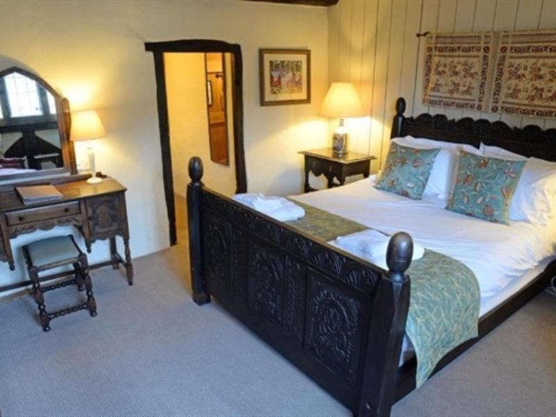 The George Inn And The Plaine image 1