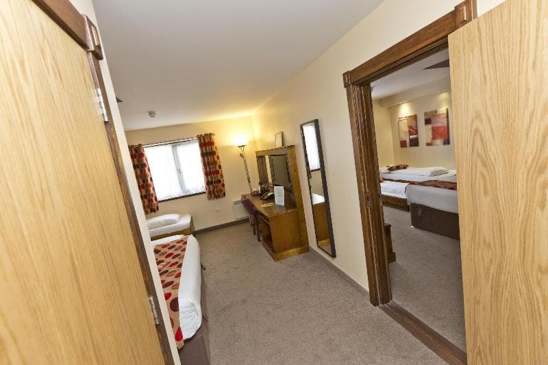 The Gulliver s Hotel image 2