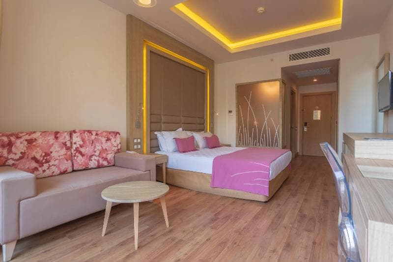 Orka Lotus Beach Hotel image 2