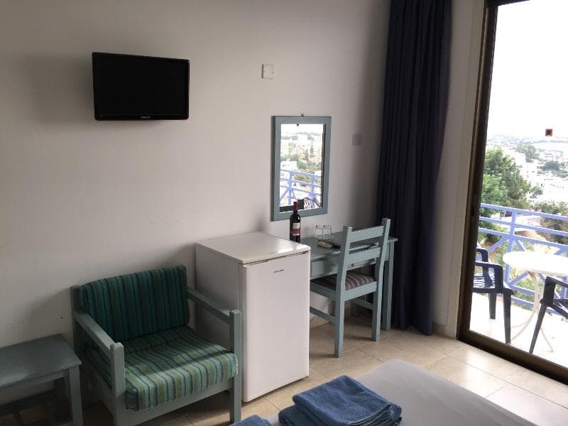 Axiothea Hotel image 1