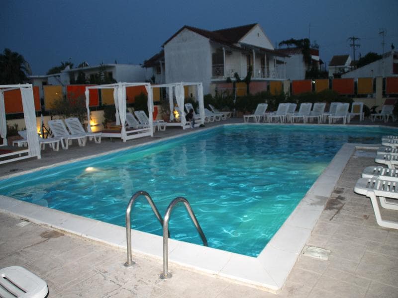 Kavos Central image 1