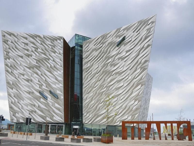 Dream Apartments Obel Tower Belfast image 1