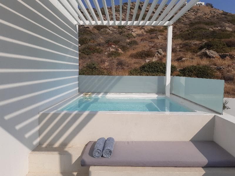 Relux Ios Hotel image 2