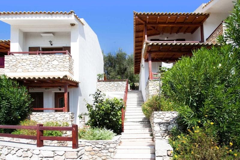 Villa Maraki image 1