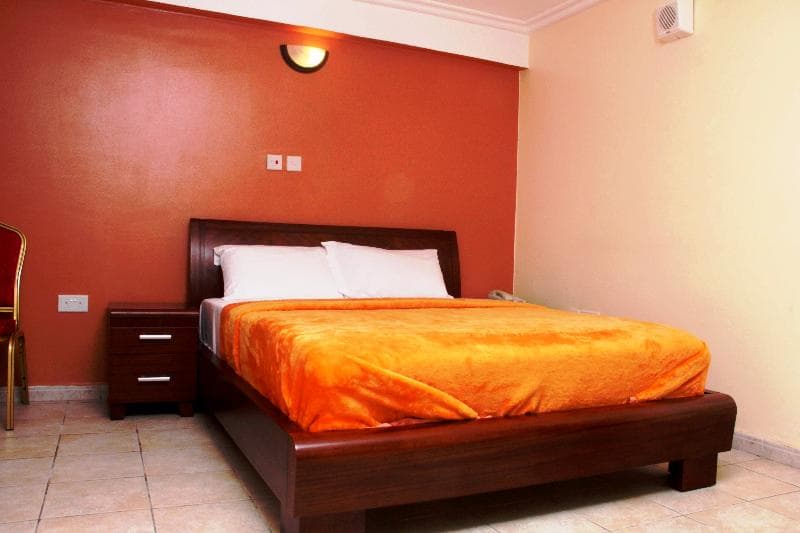 Stop Over Motels image 2