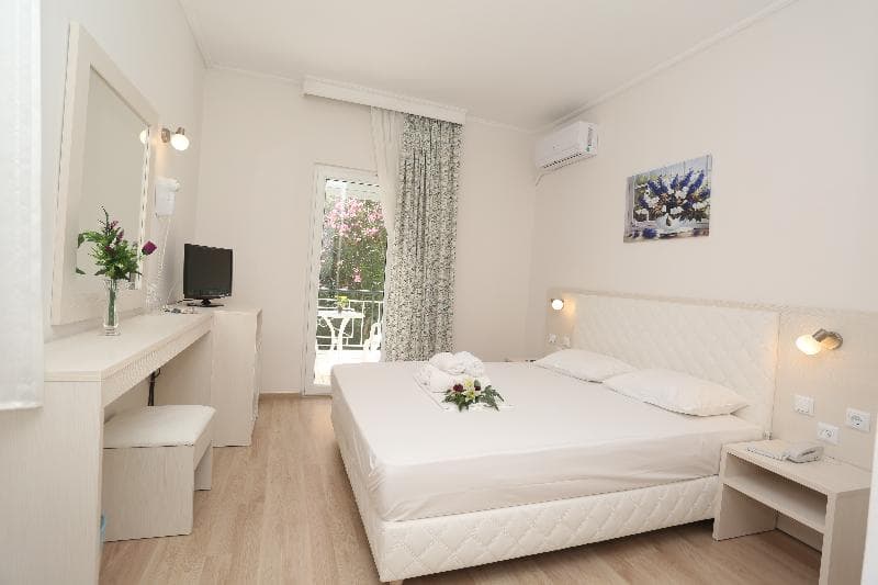 Sun Hotel image 2