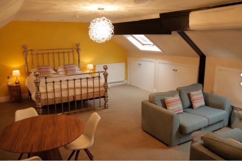 B+B York - Main View