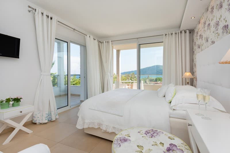Mare Monte Boutique Hotel image 1