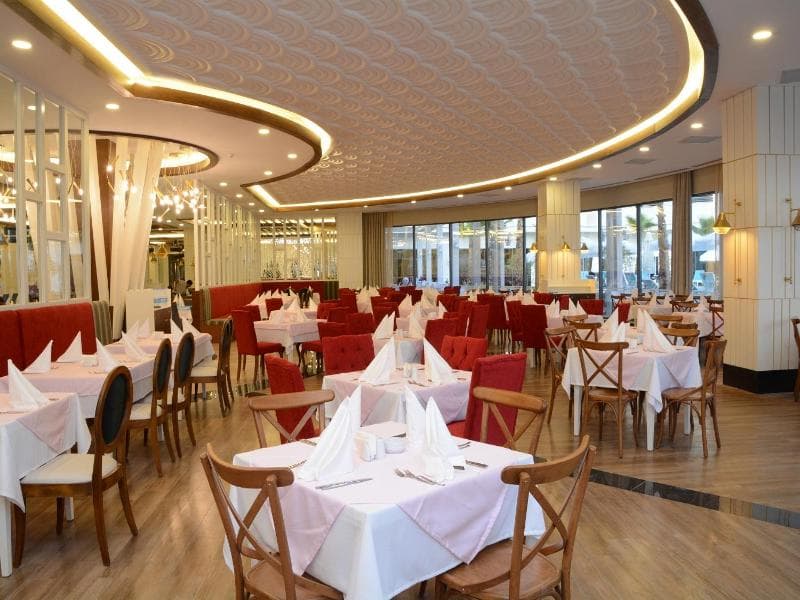 Diamond Premium Hotel & SPA image 2