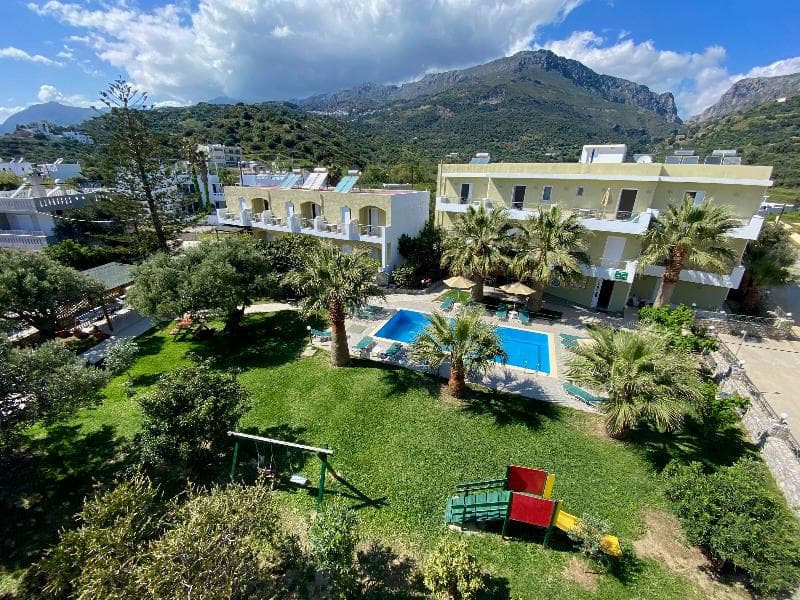 Manolis Apartments image 2