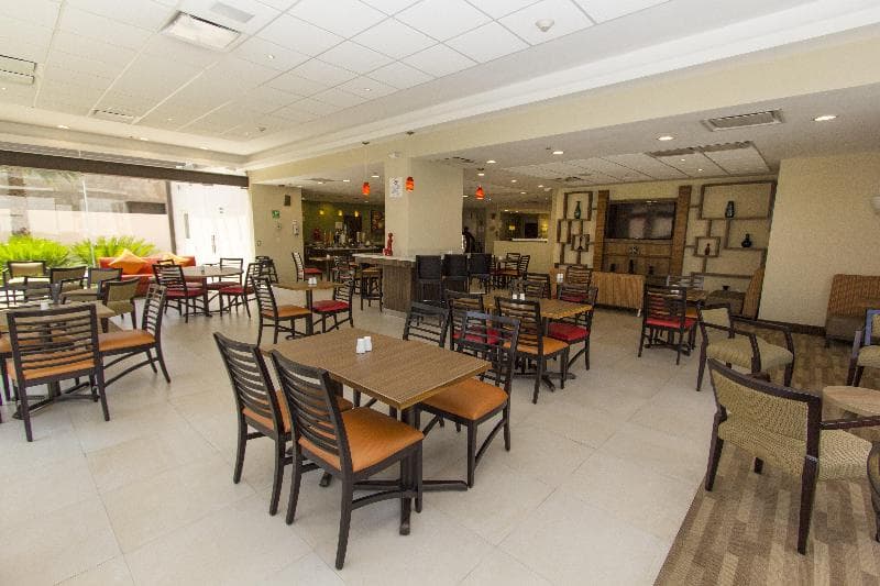 Holiday Inn Express Gdl Aeropuerto image 2