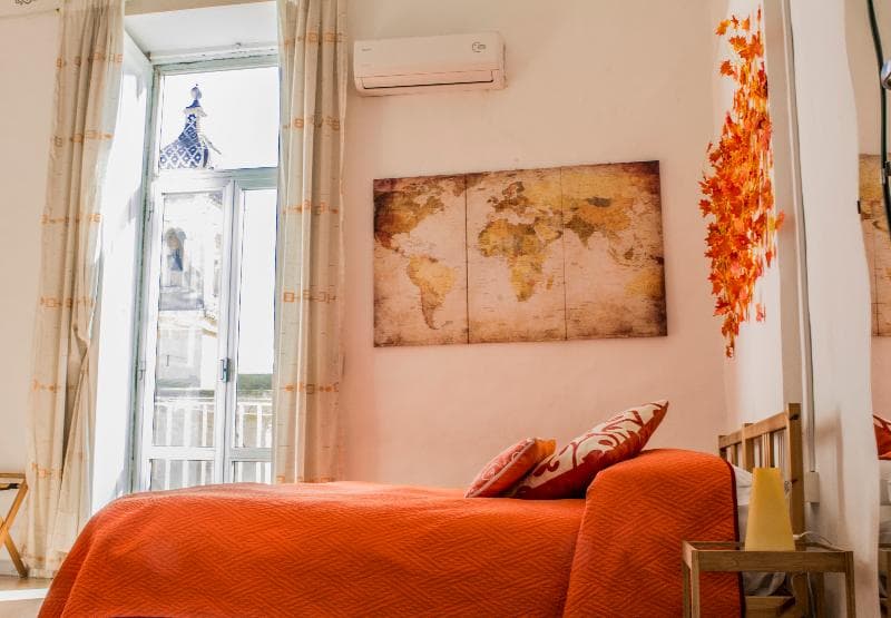 B&B Tecla - Main View