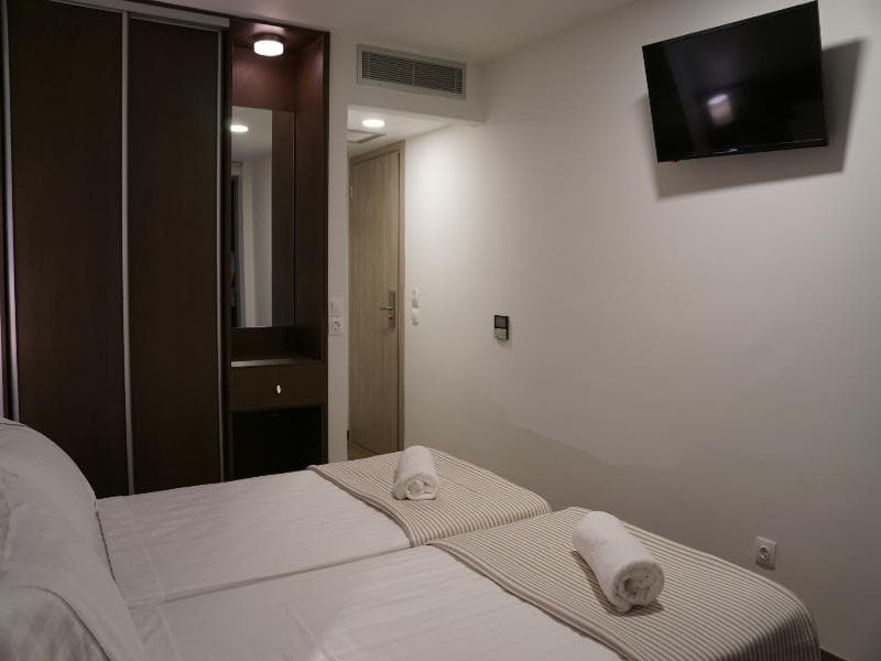 Piraeus Port Hotel image 2